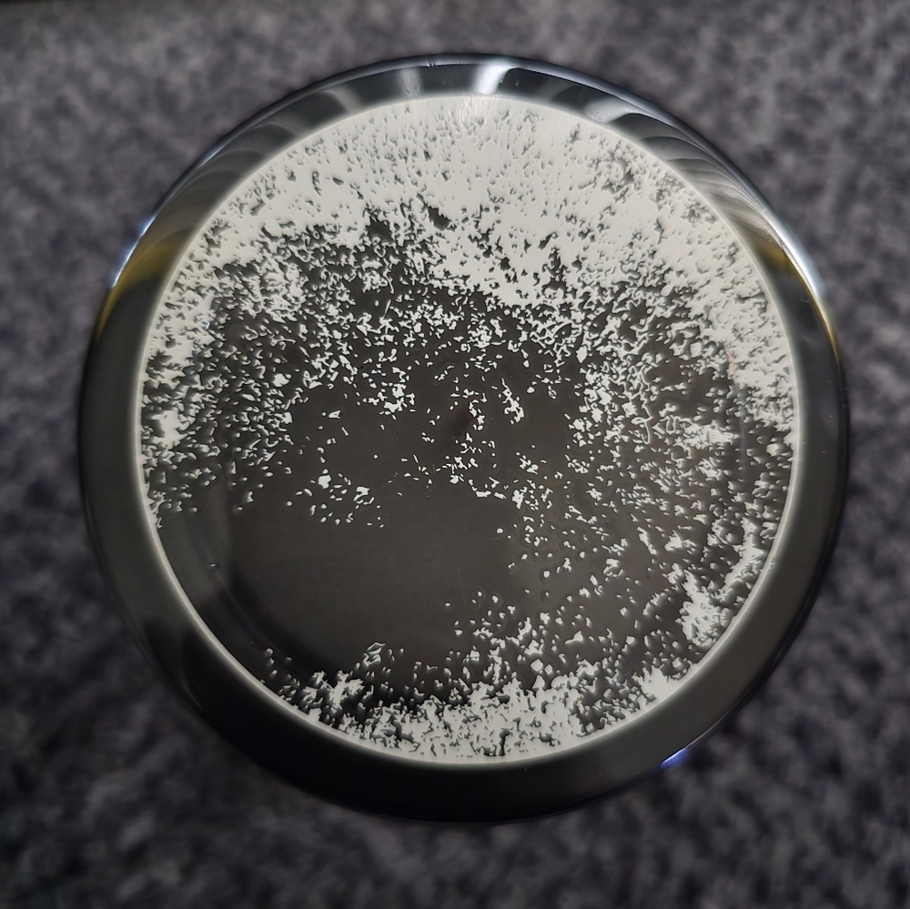 Black Magic Scented Candle - Black Glass Jar Candle Lyght - Picture 4 of 5